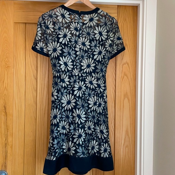 MARC by MARC JACOBS black multi daisy floral lace dress. Size 4 - Picture 8 of 16